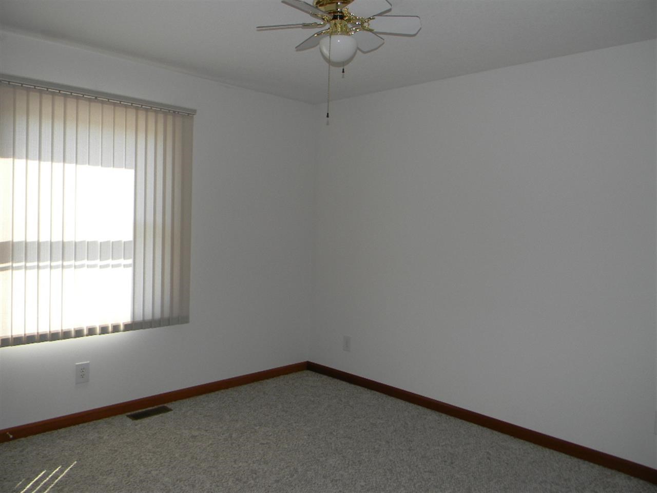 102 Booth Dr, Wolcottville, IN 46795 photo 17