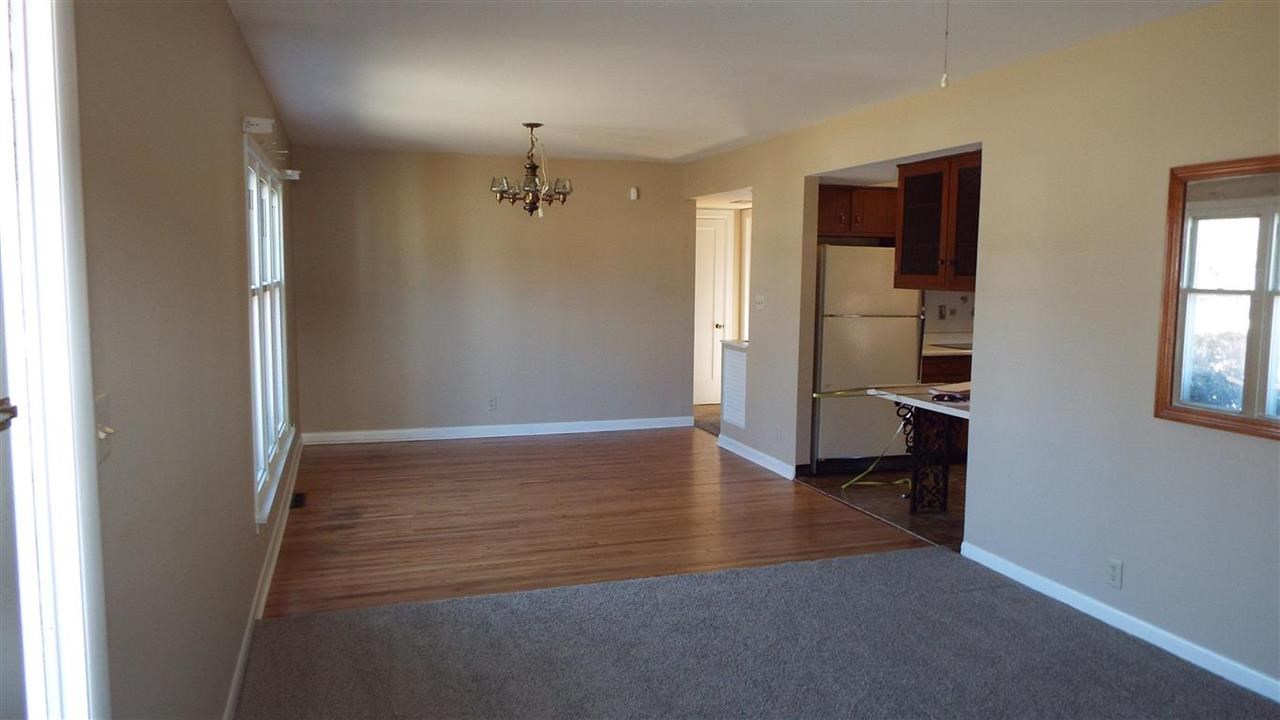 1209 S Bennighof Ave, Evansville, IN 47714 photo 4