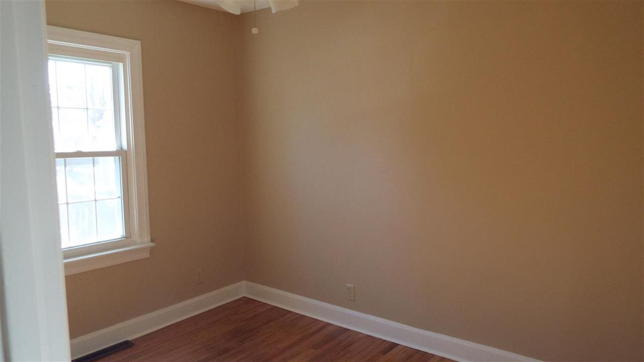 1209 S Bennighof Ave, Evansville, IN 47714 photo 11