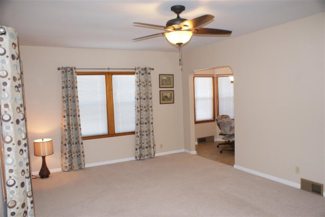 305 Van Dusen Ave, Evansville, IN 47711 photo 2