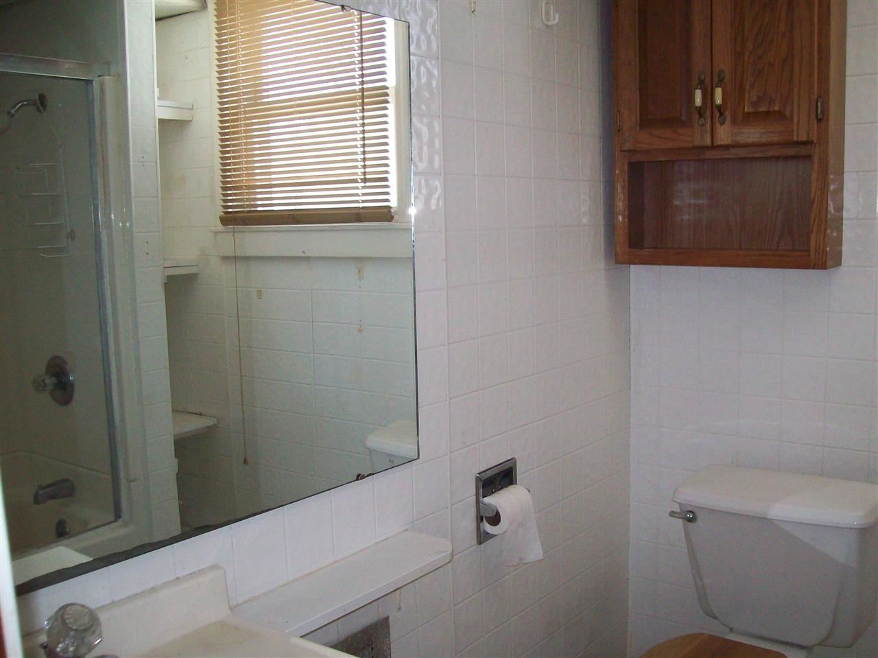 510 NE 1st St, Washington, IN 47501 photo 6