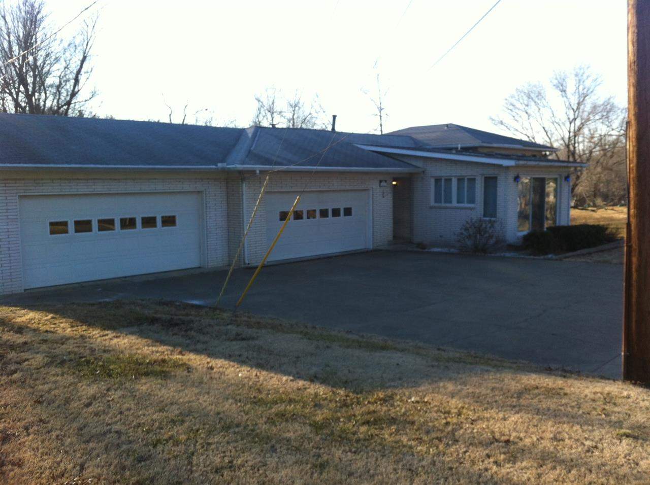 2916 Bromm Rd, Evansville, IN 47720 photo 2