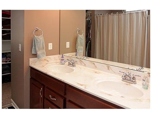 109 Lavender Ct, New Carlisle, IN 46552 photo 9