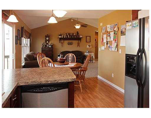 109 Lavender Ct, New Carlisle, IN 46552 photo 5