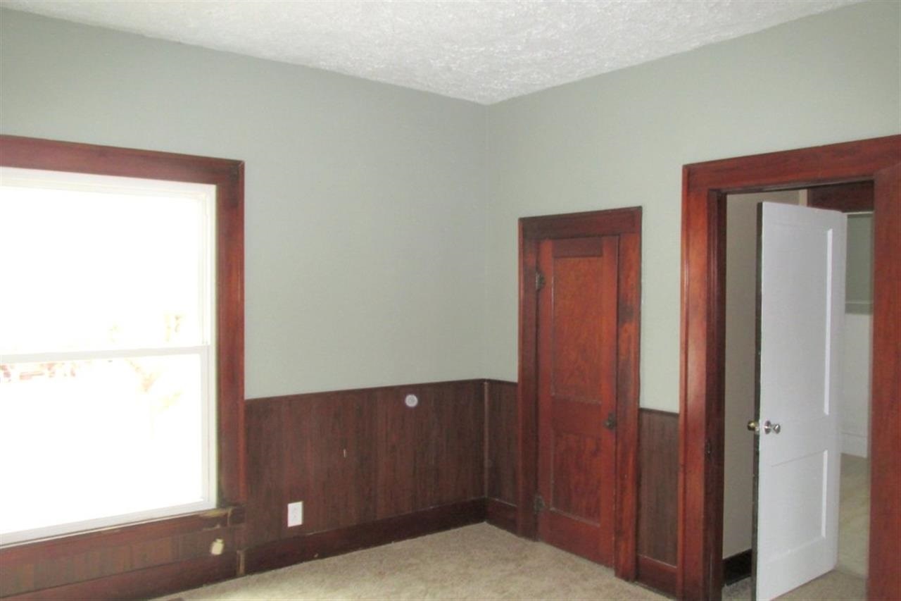306 E North St, Winslow, IN 47598 photo 12