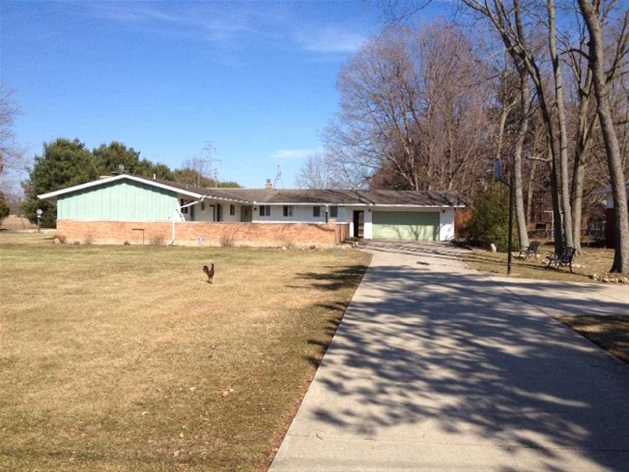 61360 Oak Rd, South Bend, IN 46614 photo 1