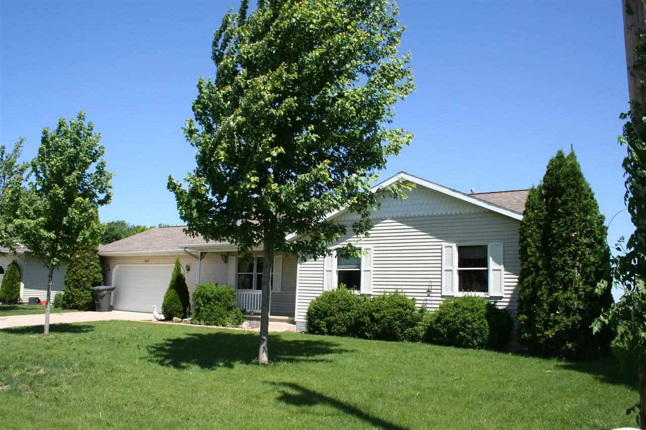 205 Todd St, Topeka, IN 46571 photo 3