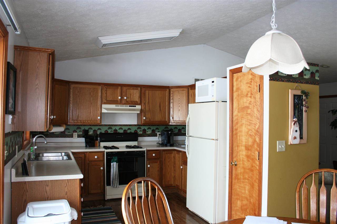 205 Todd St, Topeka, IN 46571 photo 11