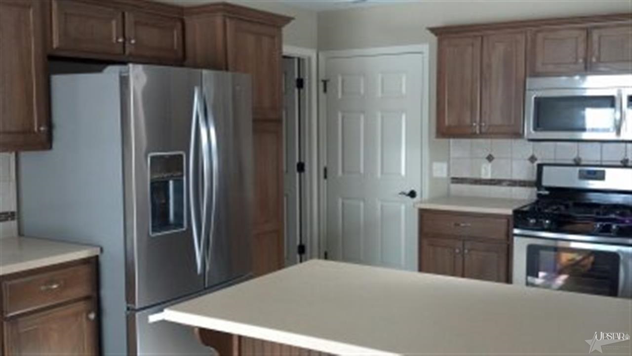 370 Kings Cross, Huntington, IN 46750 photo 1