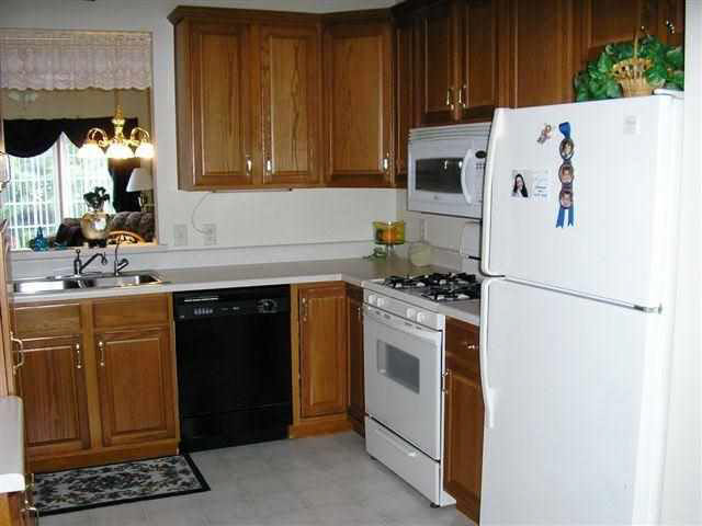 1227 Camden Ct, Goshen, IN 46526 photo 2