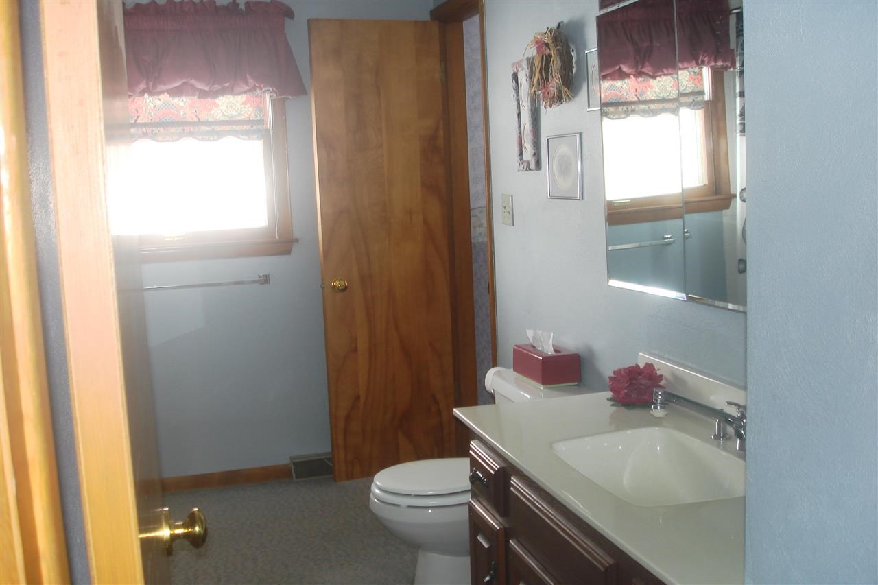 28588 Bender Dr, Elkhart, IN 46514 photo 18
