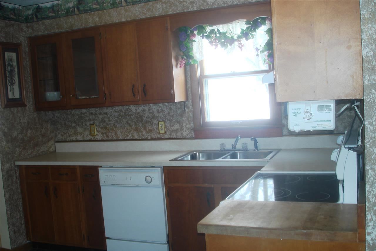 28588 Bender Dr, Elkhart, IN 46514 photo 4