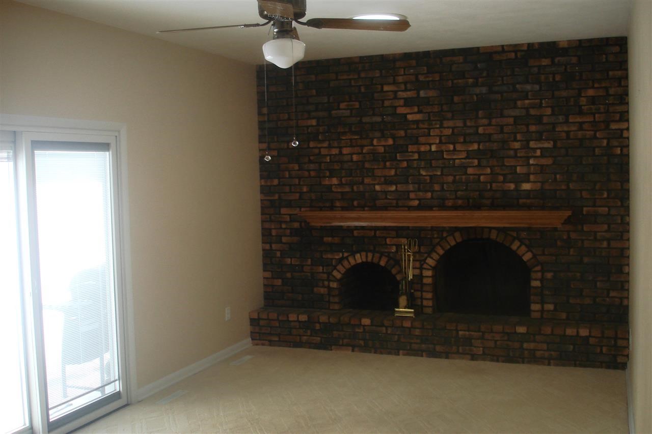 28588 Bender Dr, Elkhart, IN 46514 photo 2