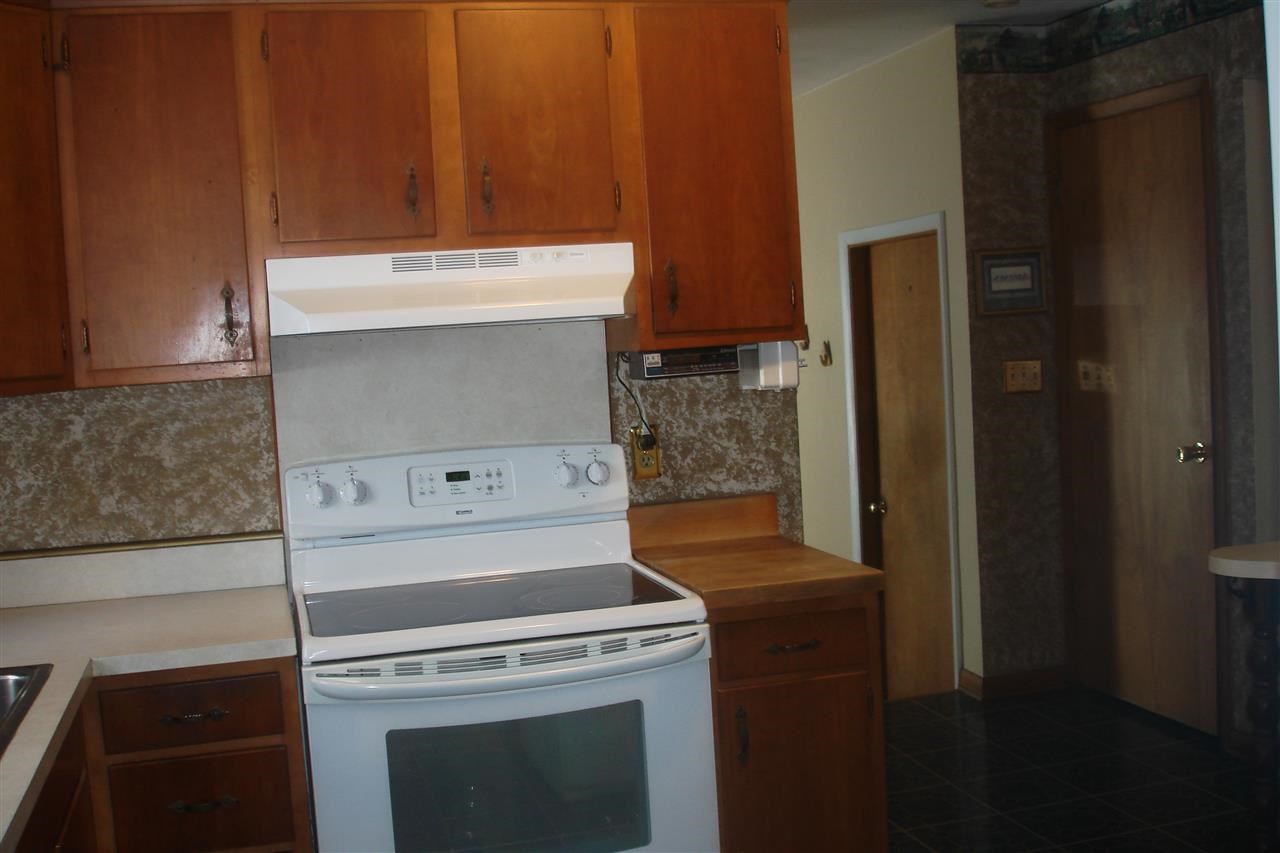 28588 Bender Dr, Elkhart, IN 46514 photo 8