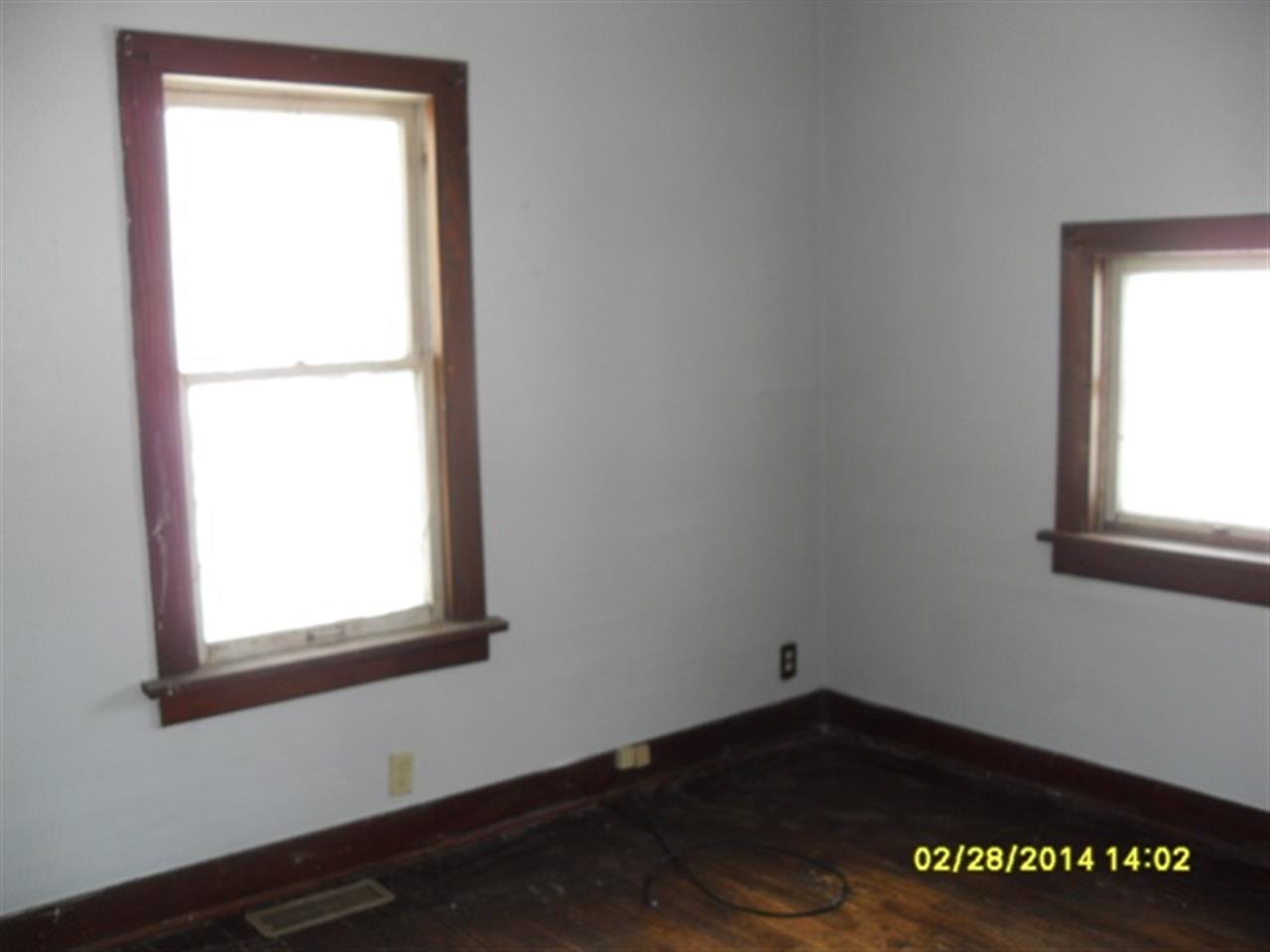 1230 Fieldhouse Ave, Elkhart, IN 46517 photo 6