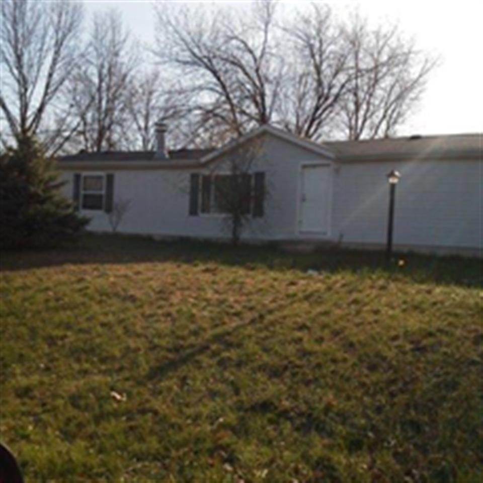 58170 Meadow Lark Dr, Elkhart, IN 46517 photo 1