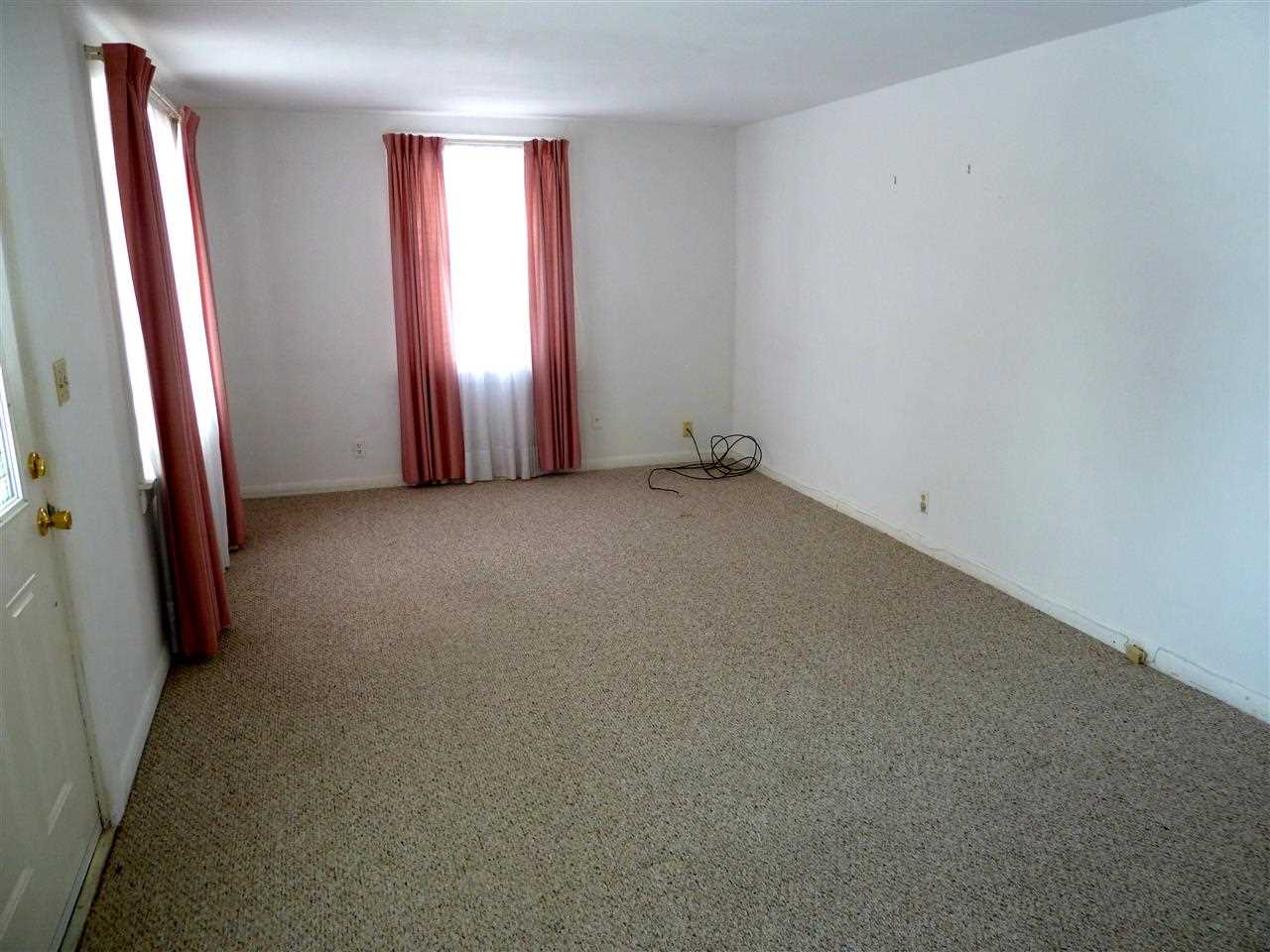 210 E 5th St, Huntingburg, IN 47542 photo 4