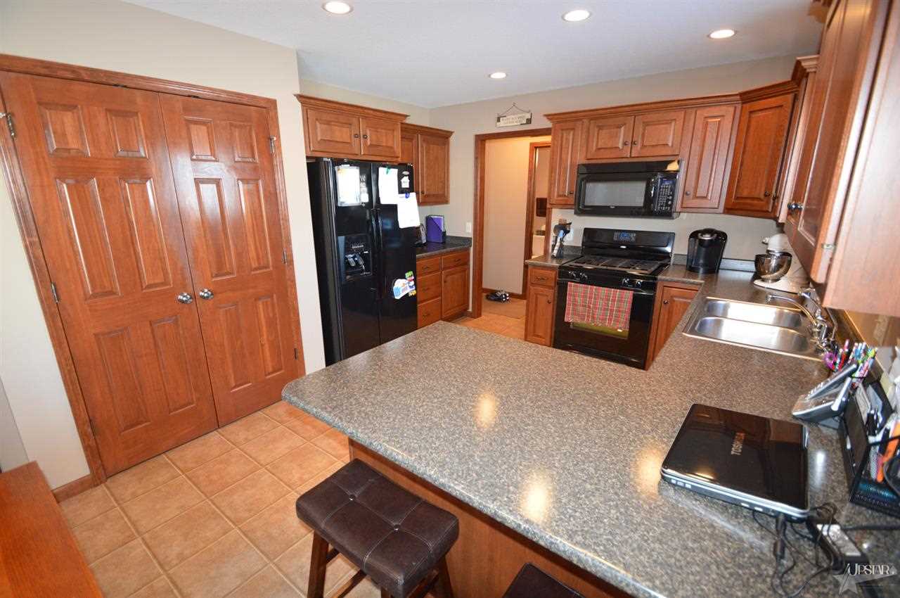 3036 Marguerite Dr, Huntertown, IN 46748 photo 9