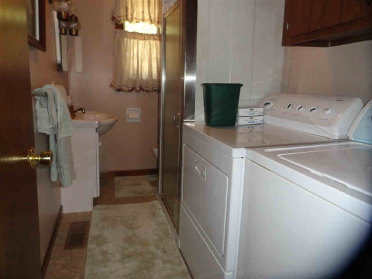 1711 Mayfield Dr, Goshen, IN 46526 photo 13