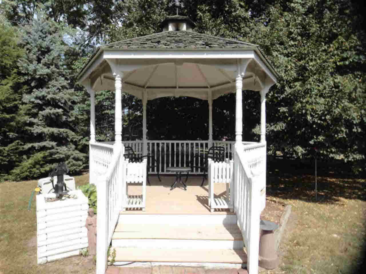 1711 Mayfield Dr, Goshen, IN 46526 photo 14