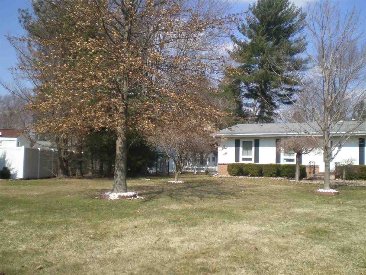 1711 Mayfield Dr, Goshen, IN 46526 photo 3
