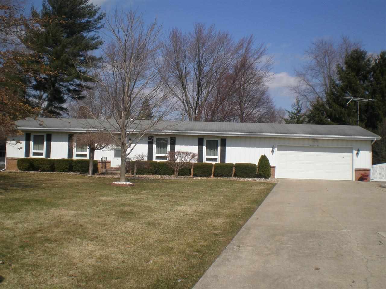 1711 Mayfield Dr, Goshen, IN 46526 photo 1