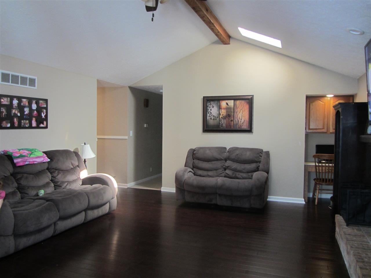4710 Leah Dr, Evansville, IN 47711 photo 2