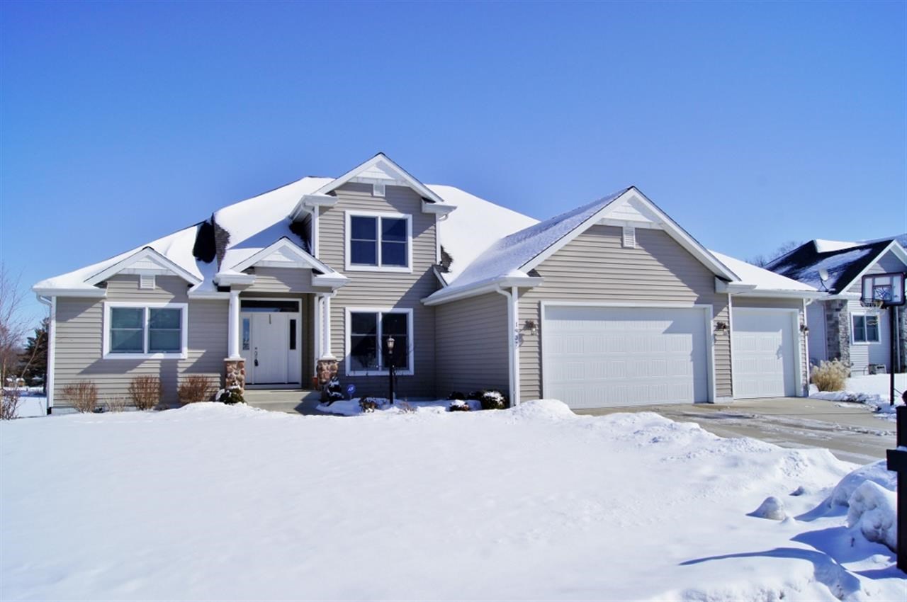 1937 Pheasant Ridge Dr, Warsaw, IN 46580 photo 1