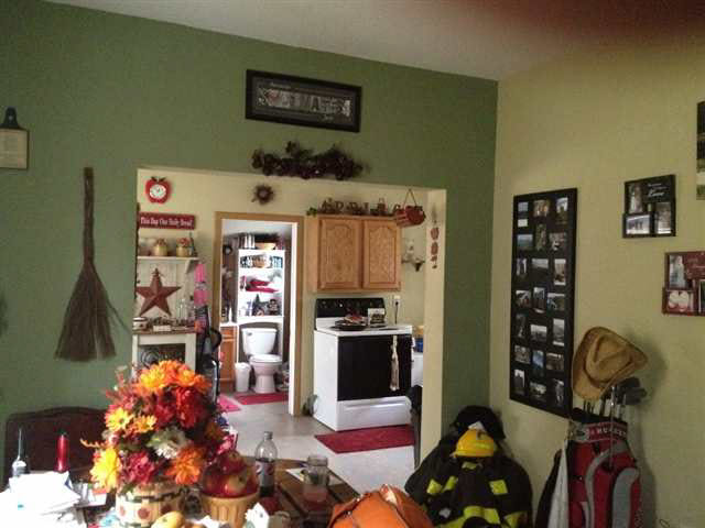 608 S Wayne St, Hamilton, IN 46742 photo 3