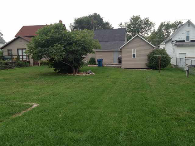 608 S Wayne St, Hamilton, IN 46742 photo 2