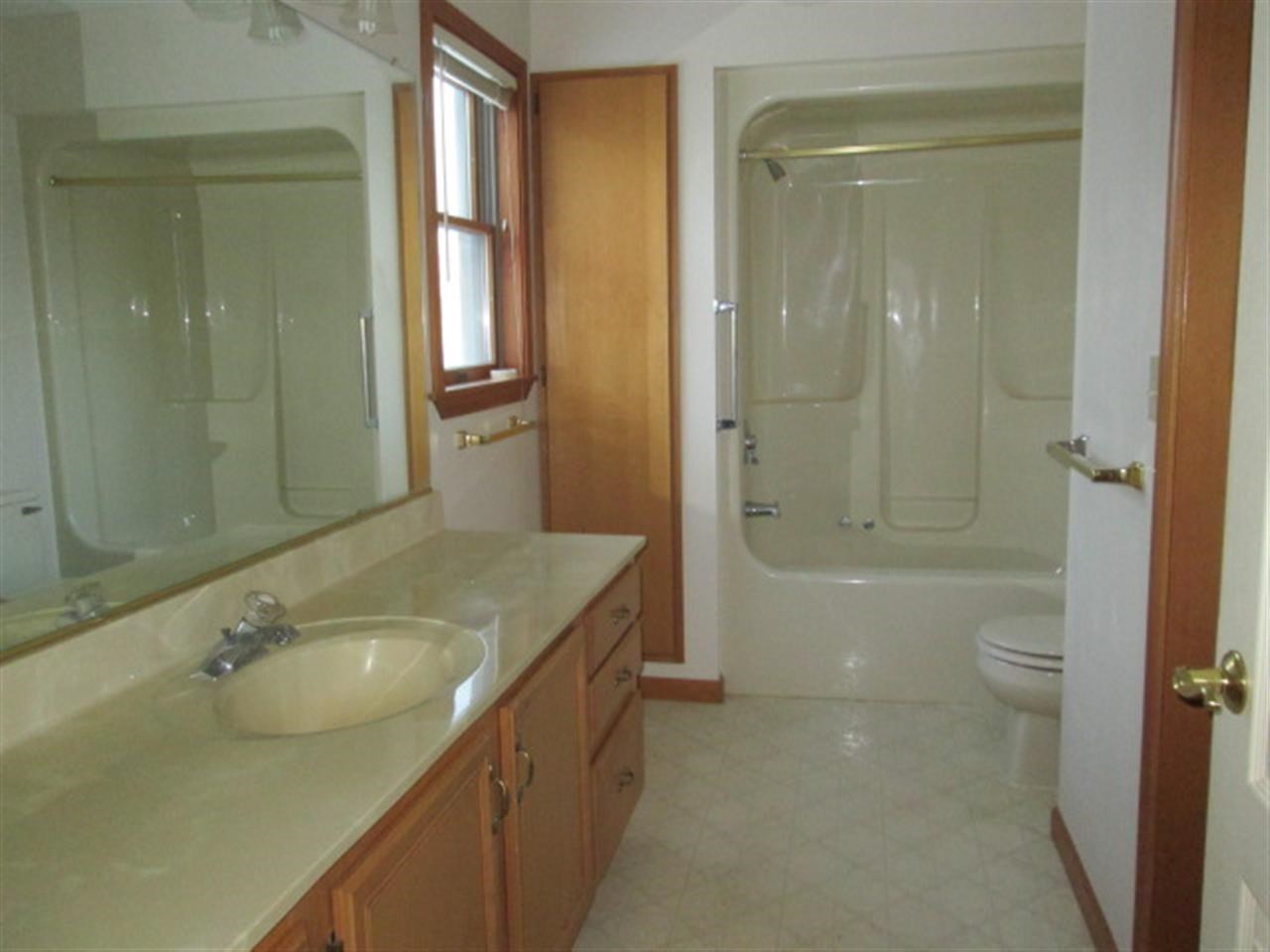 601 Danbury Dr, Goshen, IN 46526 photo 14