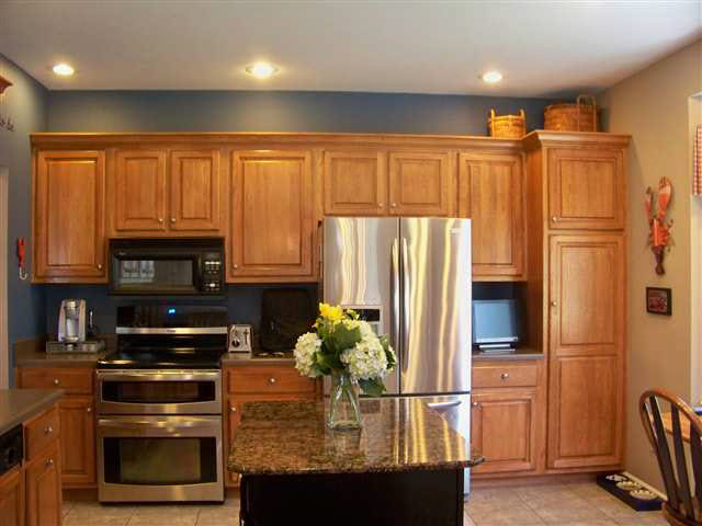 1814 Woodgate Dr, Goshen, IN 46526 photo 4