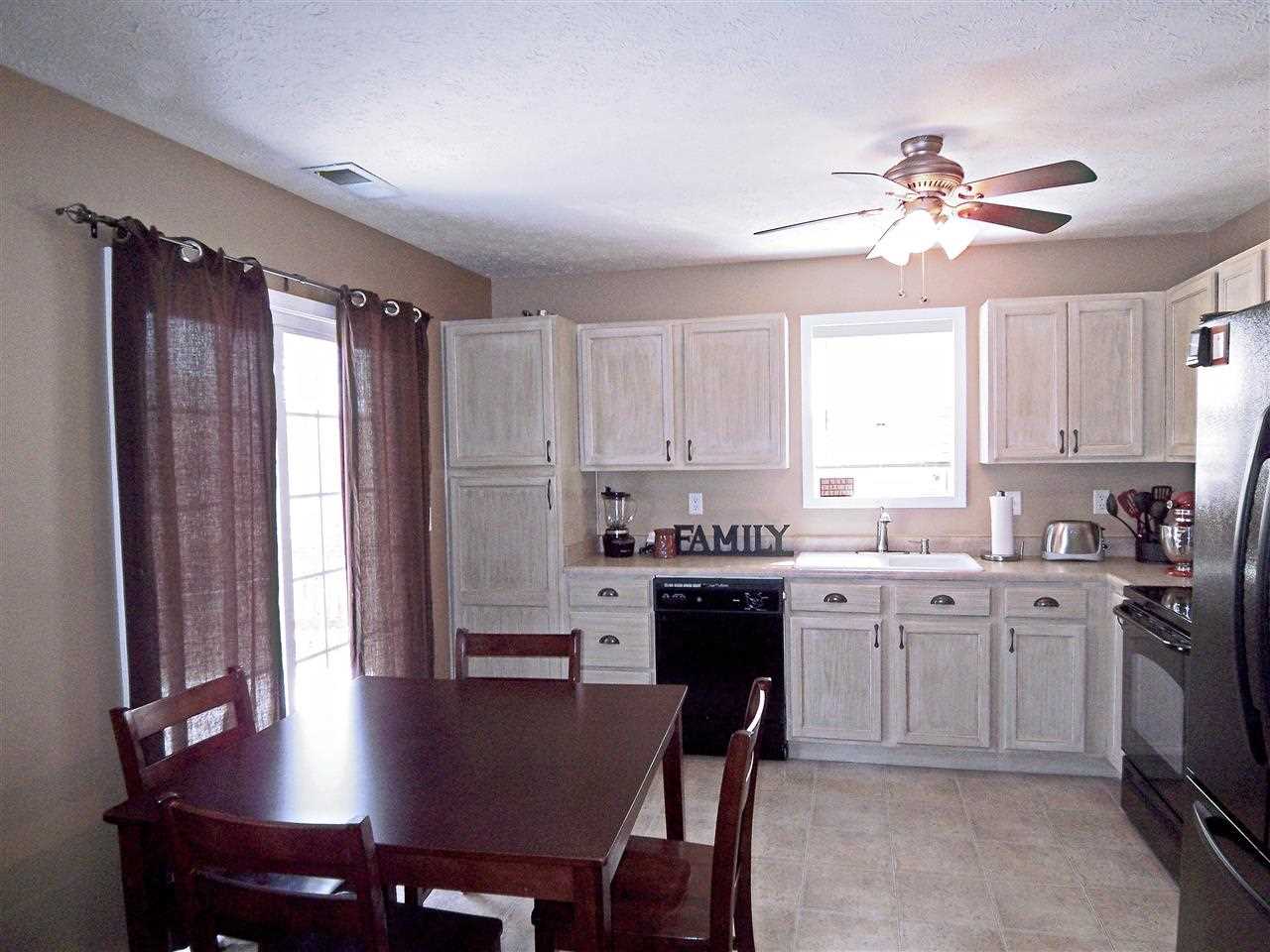 2920 Mooring Rd, Evansville, IN 47725 photo 7