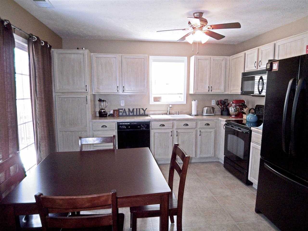 2920 Mooring Rd, Evansville, IN 47725 photo 6