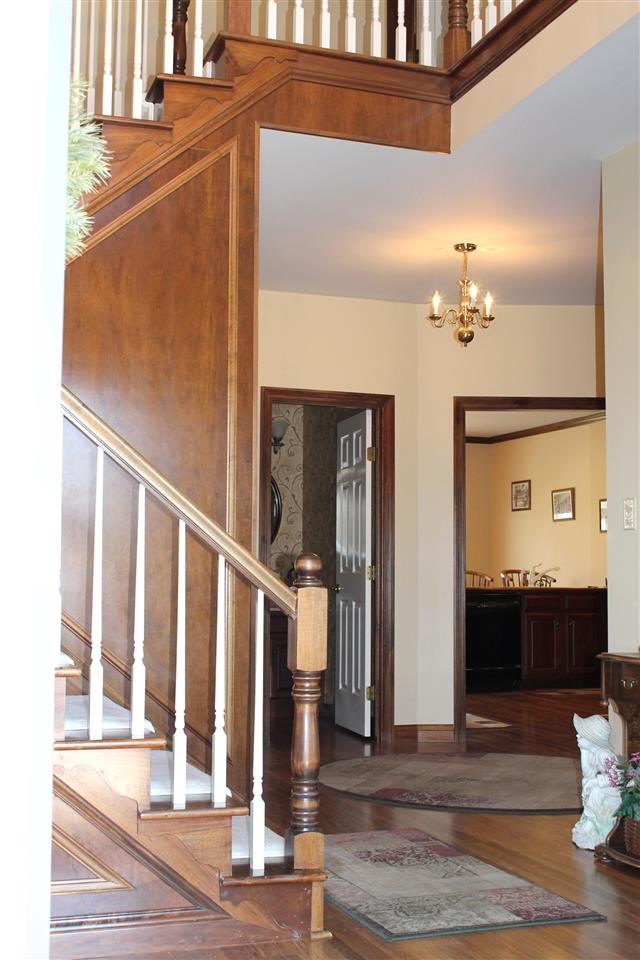 6622 Hillsgate Ct, Newburgh, IN 47630 photo 2