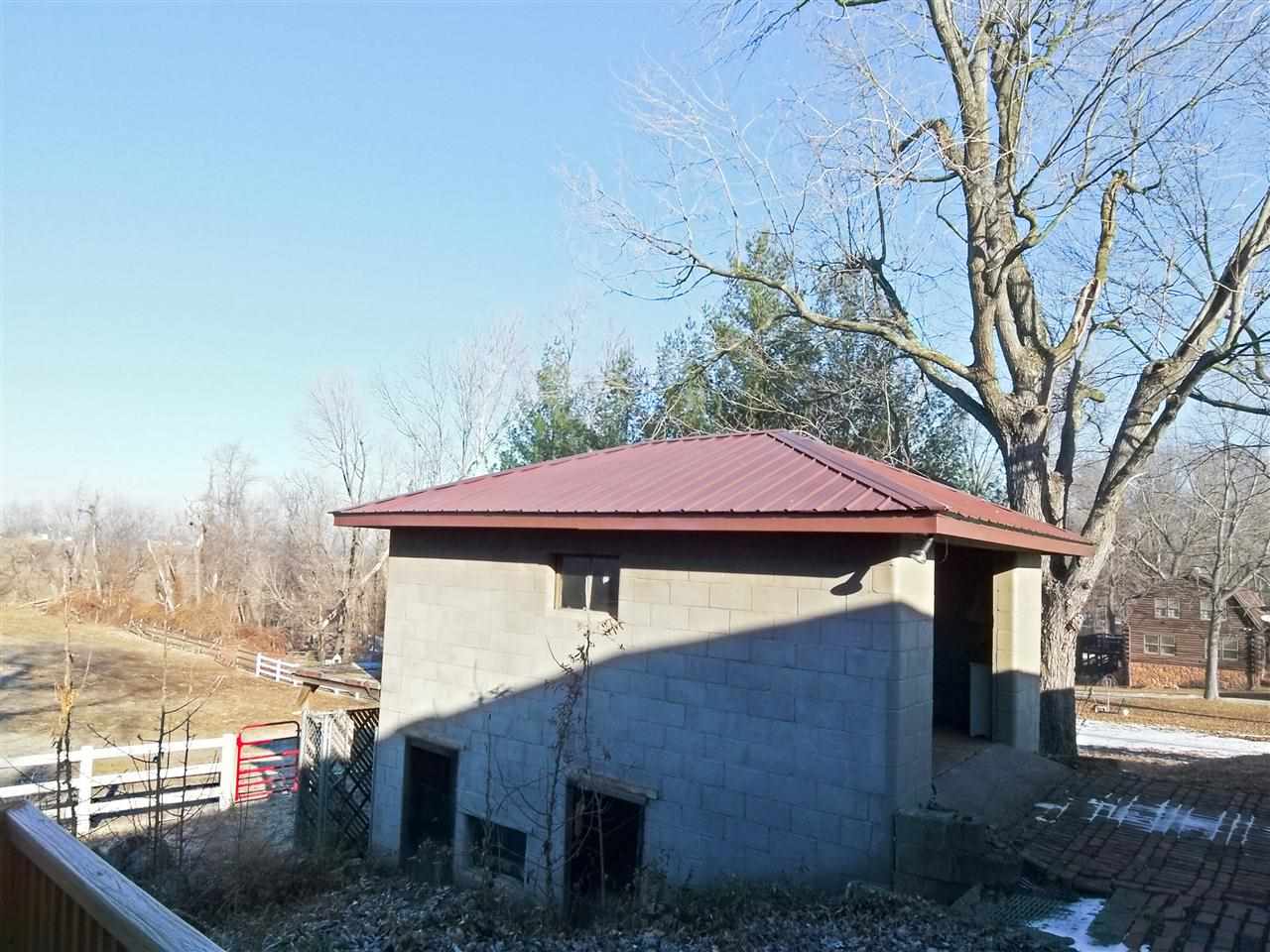 13630 Martin Rd, Evansville, IN 47725 photo 2