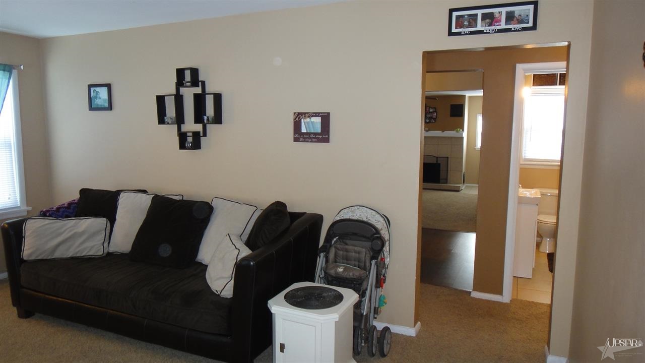 2512 Glenwood Ave, Fort Wayne, IN 46805 photo 4