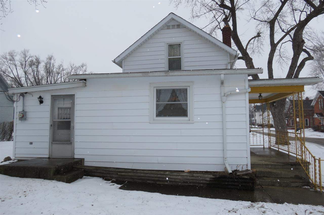134 E Maple, Bremen, IN 46506 photo 3