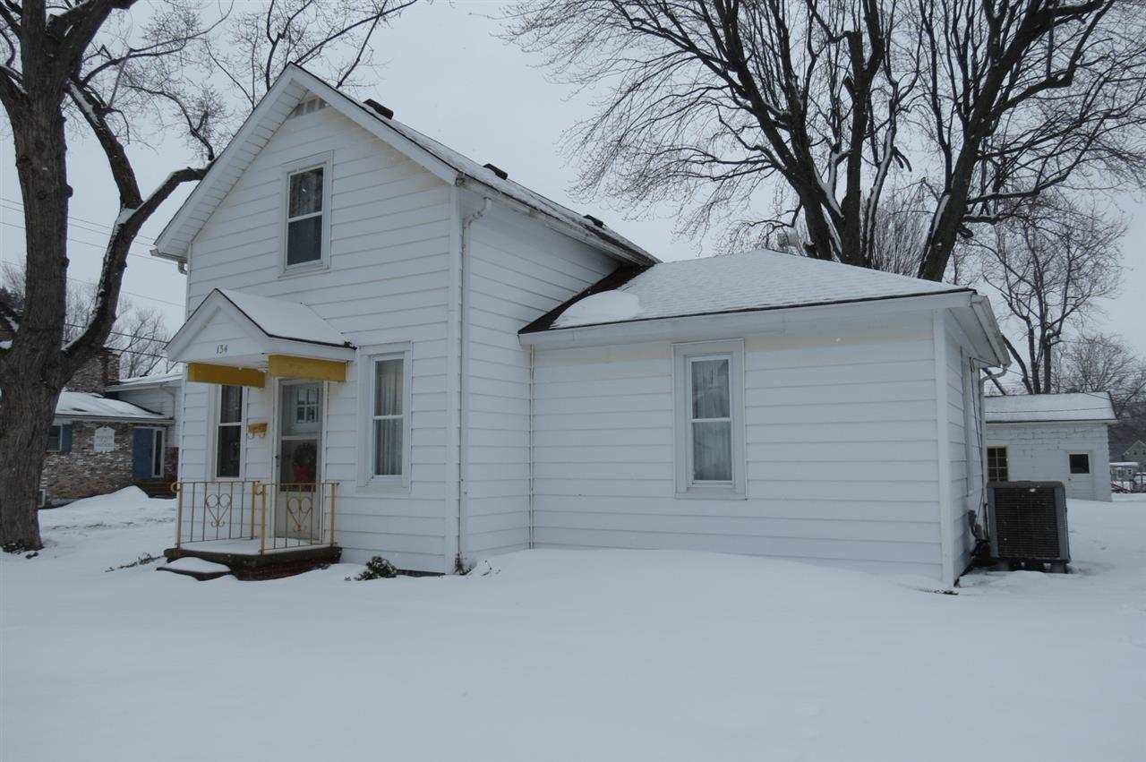 134 E Maple, Bremen, IN 46506 photo 2