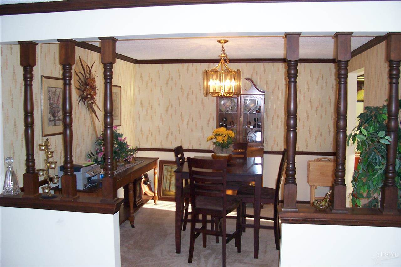 9613 Reindeer Rd, Fort Wayne, IN 46804 photo 5