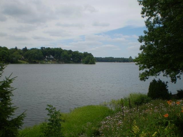 9305 E Promontory Point Dr, Syracuse, IN 46567 photo 3