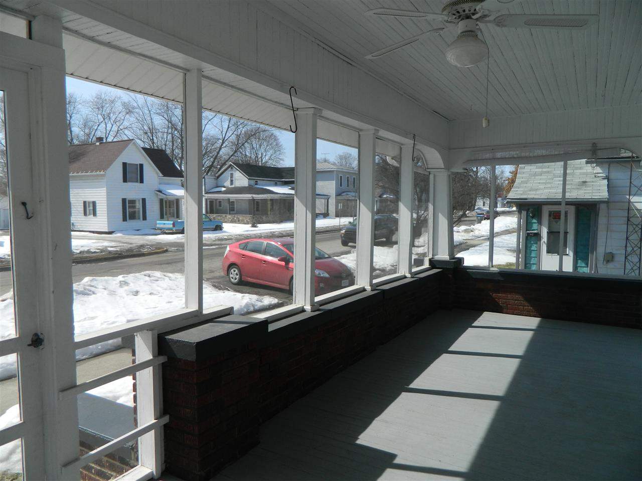 741 E Fort Wayne St, Warsaw, IN 46580 photo 2