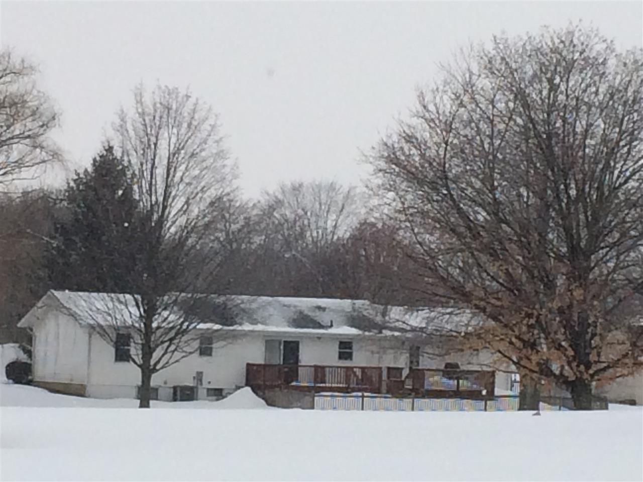 204 Dawn Estates Dr, Middlebury, IN 46540 photo 2