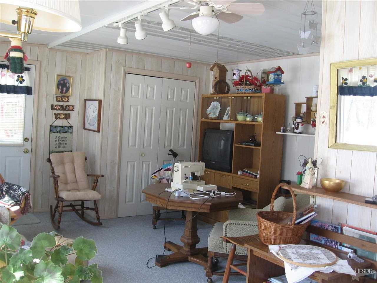 135 W Center Dr, Columbia City, IN 46725 photo 14