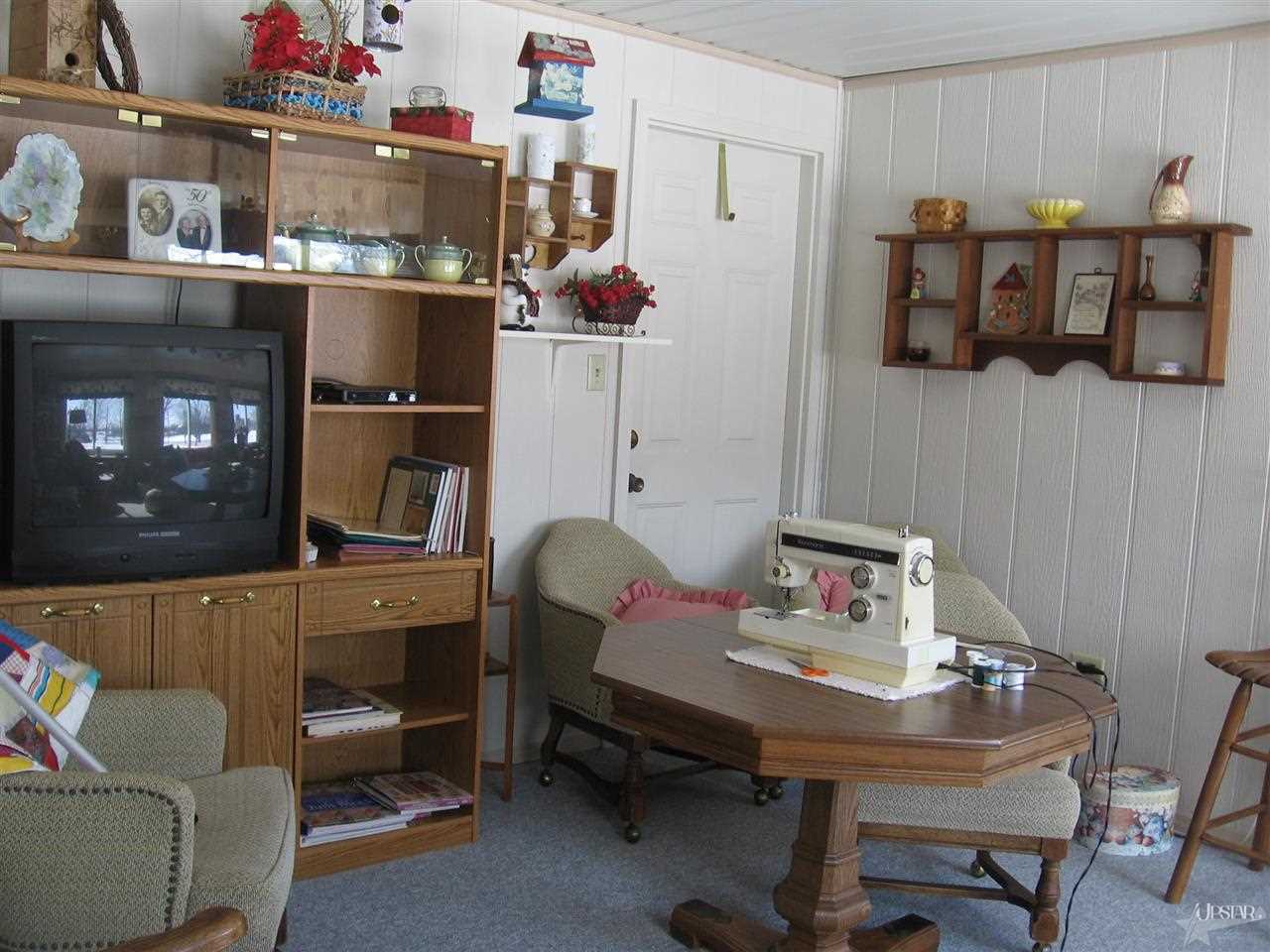135 W Center Dr, Columbia City, IN 46725 photo 13