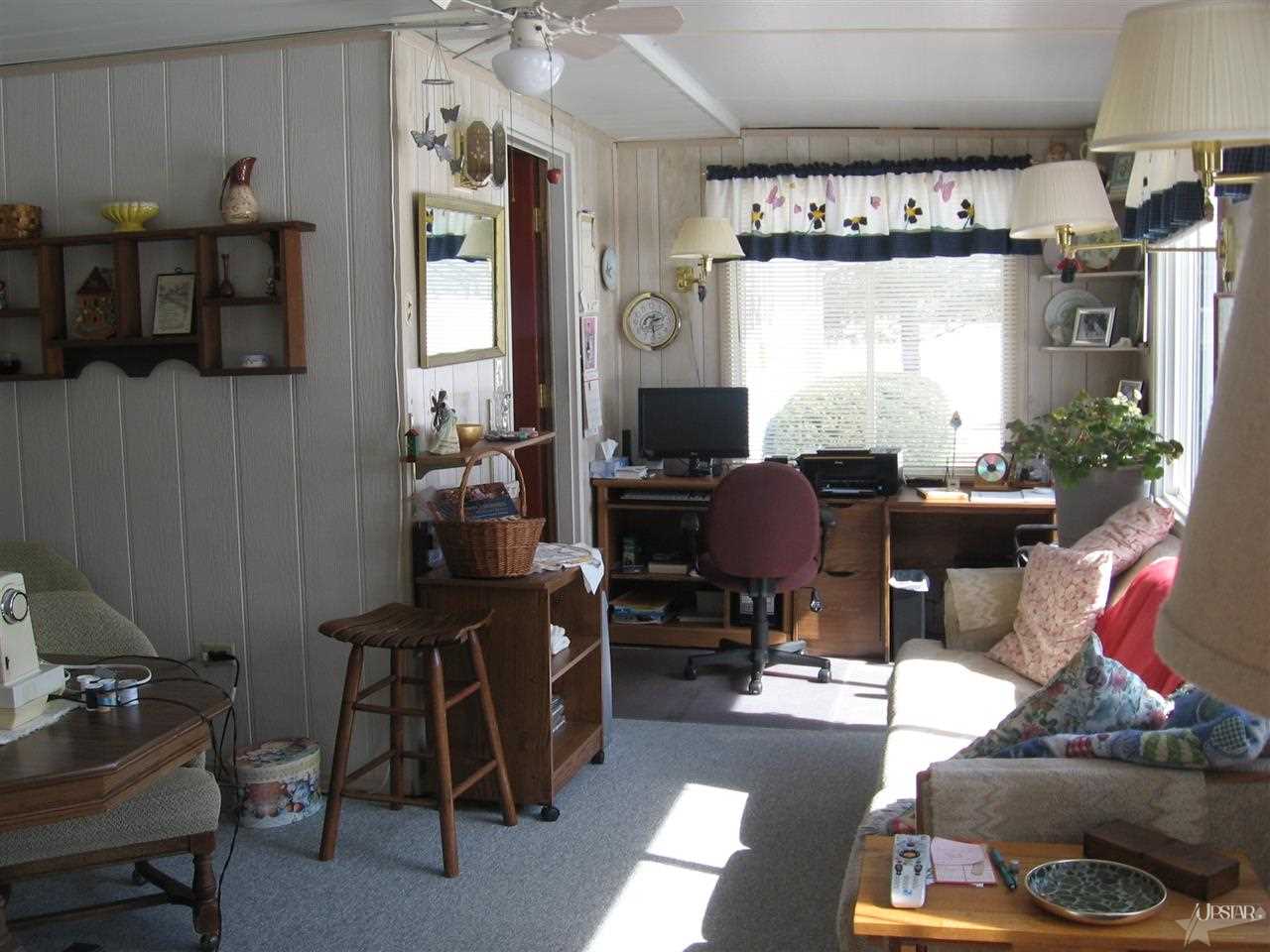 135 W Center Dr, Columbia City, IN 46725 photo 12