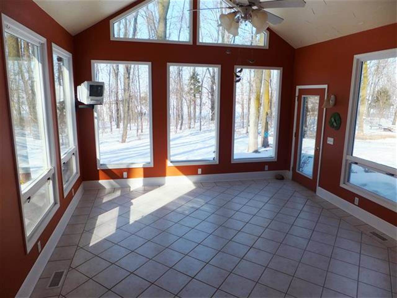 672 W 675 N, Leesburg, IN 46538 photo 4