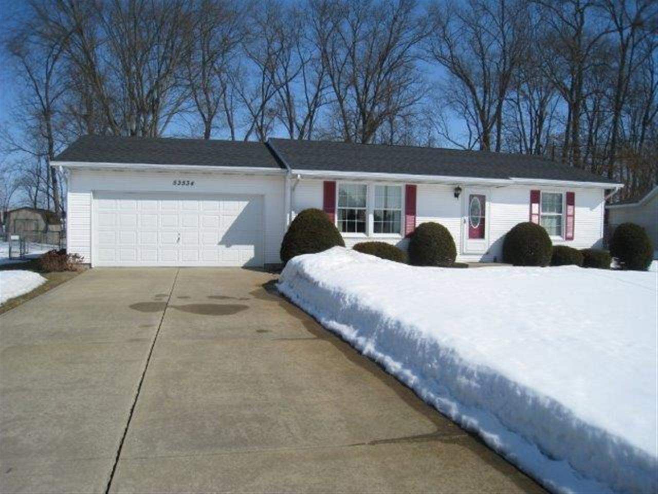53534 Stanford Dr, Bristol, IN 46507 photo 1