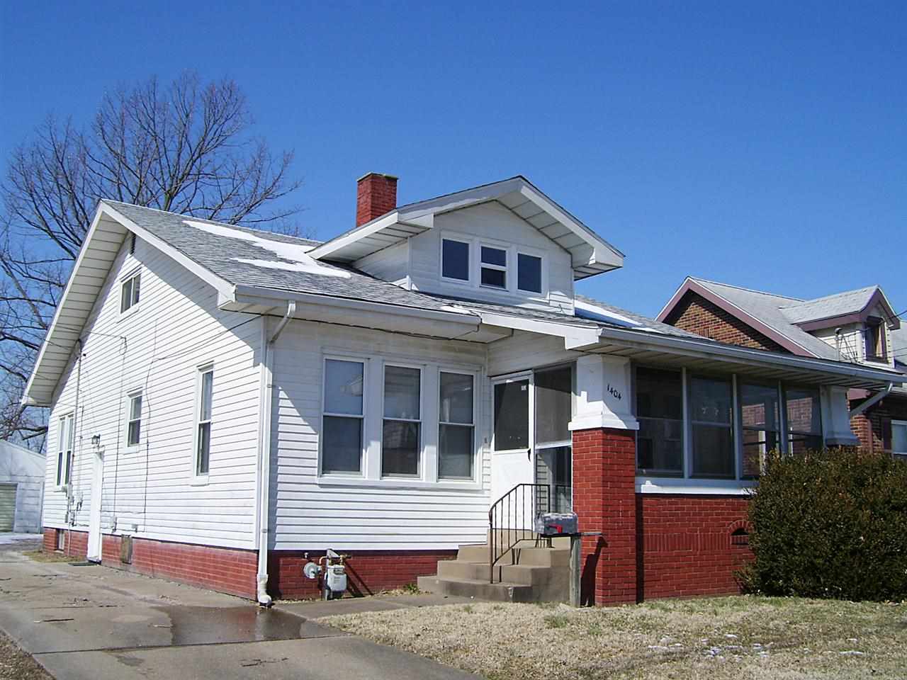 1404 N Weinbach Ave, Evansville, IN 47711 photo 1