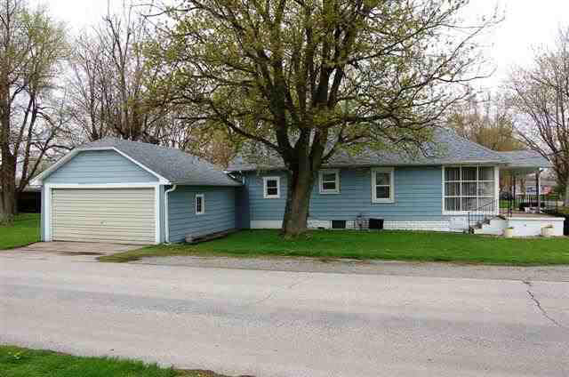 1002 Rowe St, Frankfort, IN 46041 photo 4